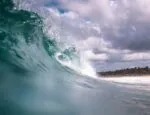 ocean waves crashing ashore